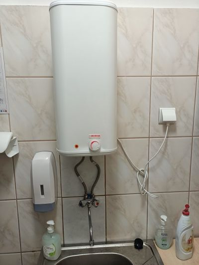 Ogrzewacz wody pom. socjalne